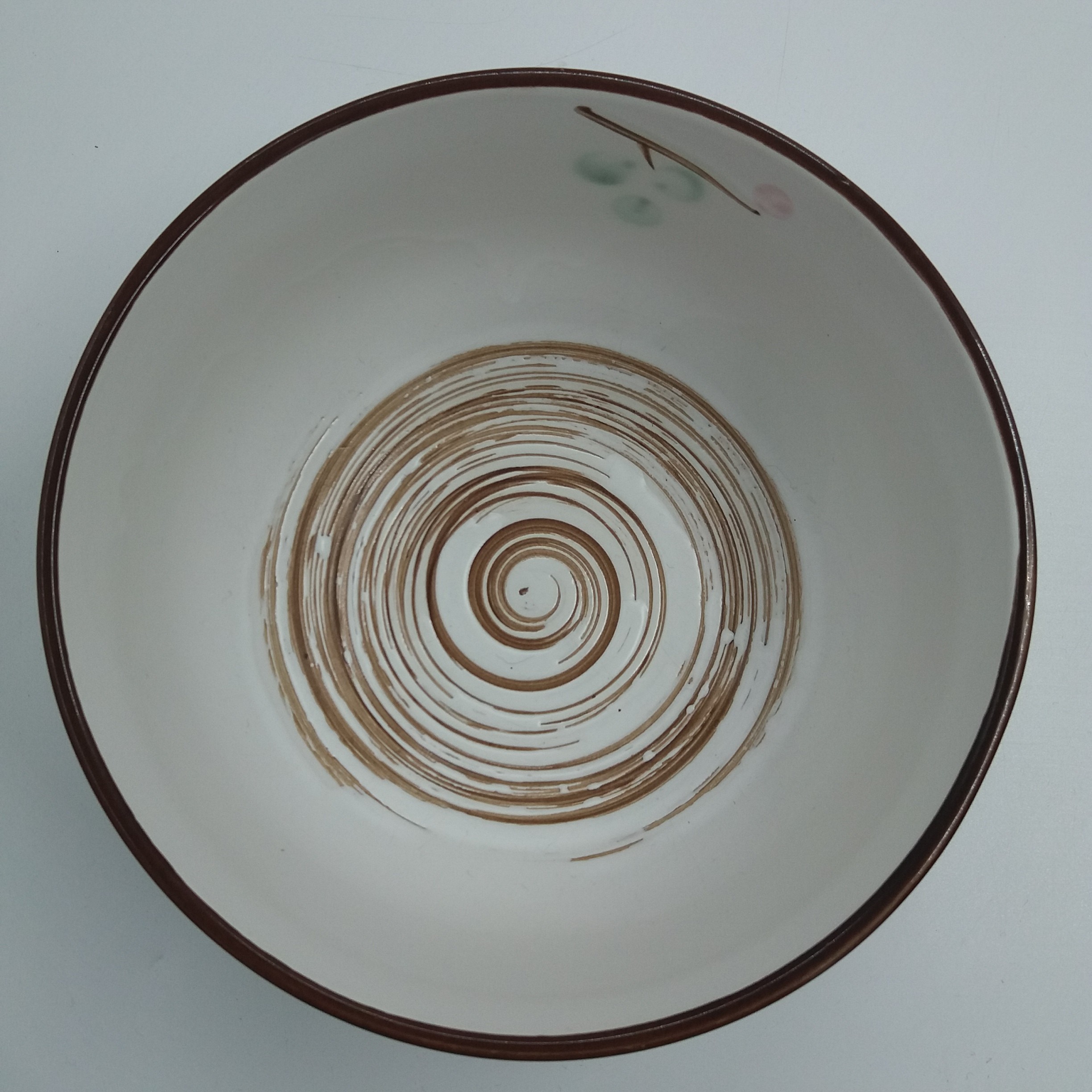 Voir photo 3 de Bol de ramen / nouilles / soupe. Céramique et bois. Dessin sur et dans le bol. Décor floral. Spirale à l’intérieur. Cuillère et baguette. Bol de ramen / nouilles / soupe. Céramique et bois. Dessin sur et dans le bol. Décor floral. Spirale à l’intérieur. Cuillère et baguette. Très bon état reconditionné photo 3