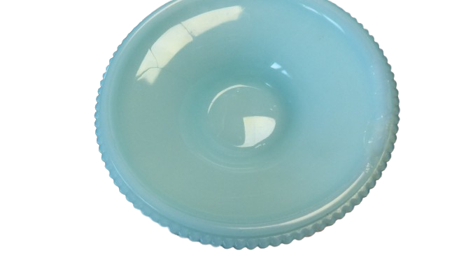 Voir photo 13 de Bonbonnière en opaline bleu ciel Bonbonnière en opaline bleu ciel État correct reconditionné photo 13