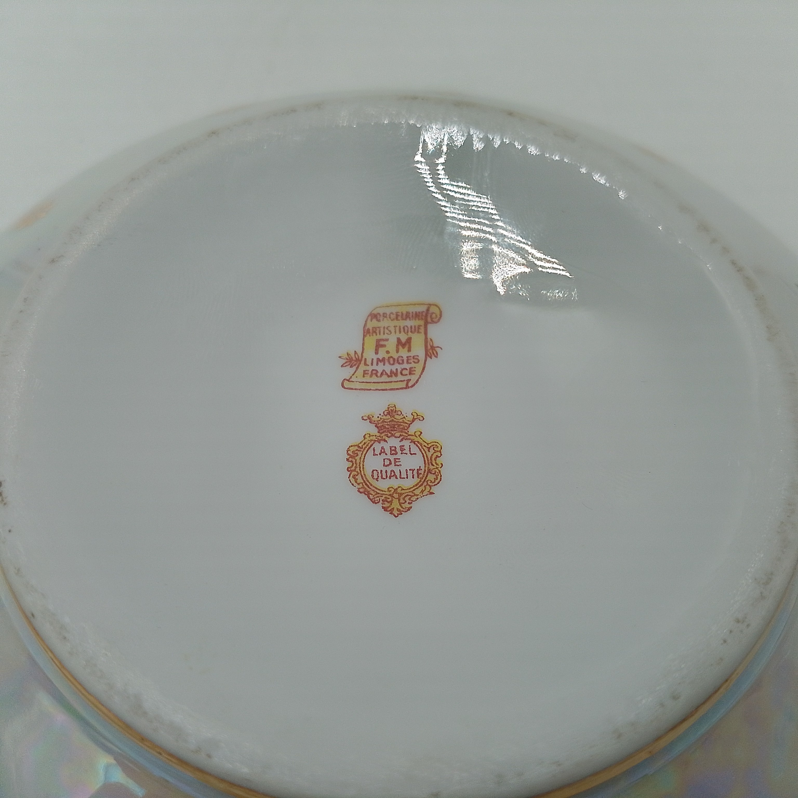 Voir photo 3 de Bonbonnière en porcelaine de limoges - F.M Limoges Bonbonnière en porcelaine de limoges - F.M Limoges État correct reconditionné photo 3