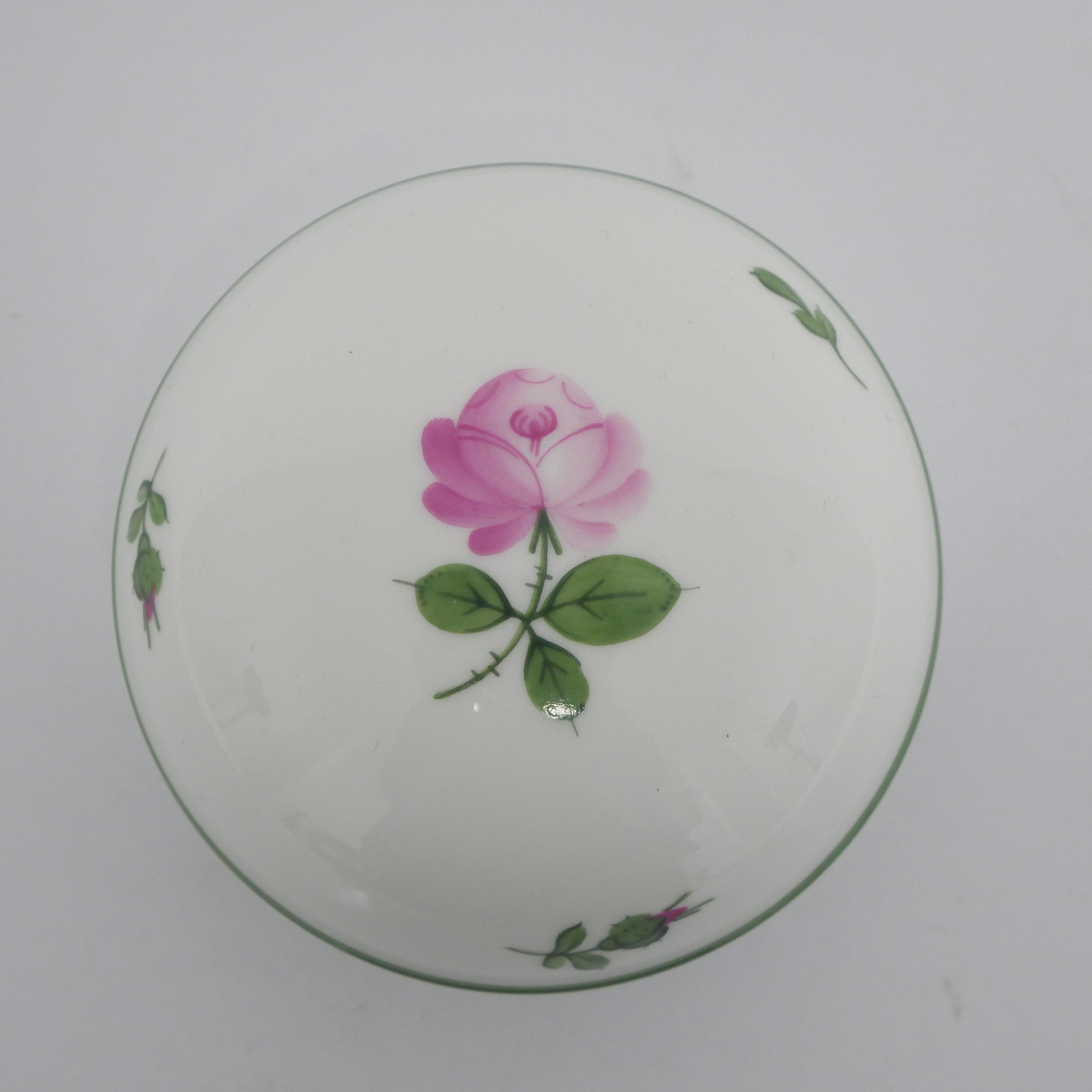 Voir photo 4 de Bonbonnière en Porcelaine - Décor AugartenVienna Bonbonnière en Porcelaine - Décor AugartenVienna Bon état reconditionné photo 4