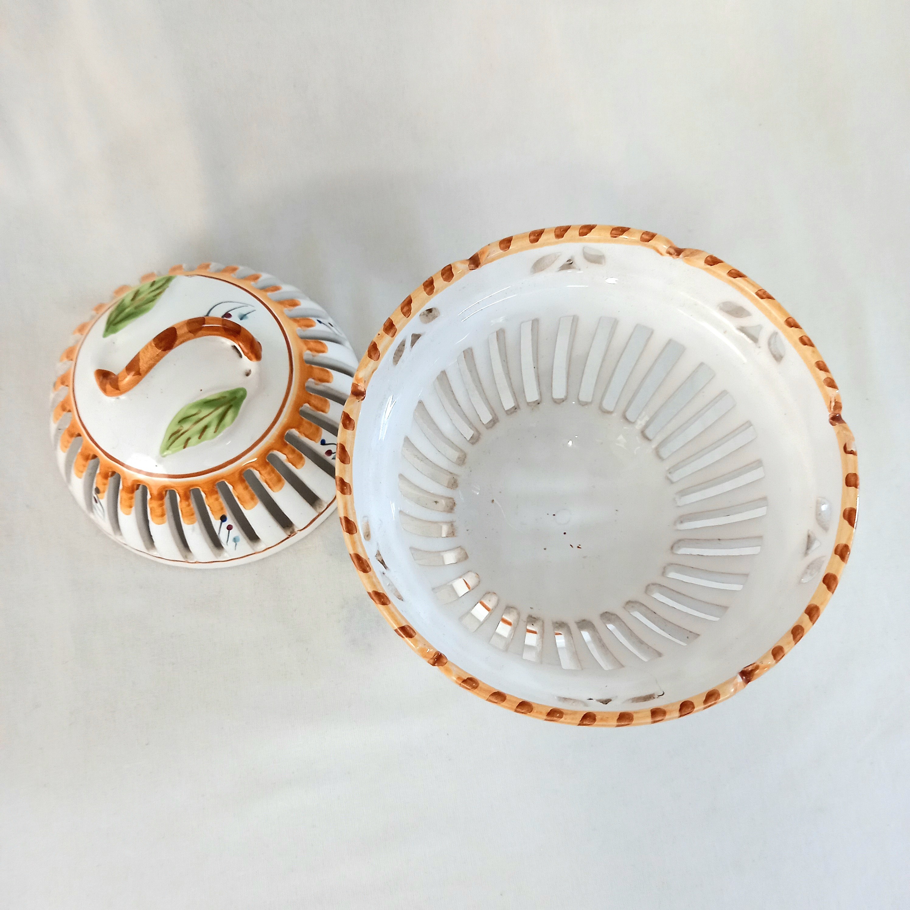 Voir photo 3 de Bonbonnière en porcelaine Bonbonnière en porcelaine Bon état reconditionné photo 3