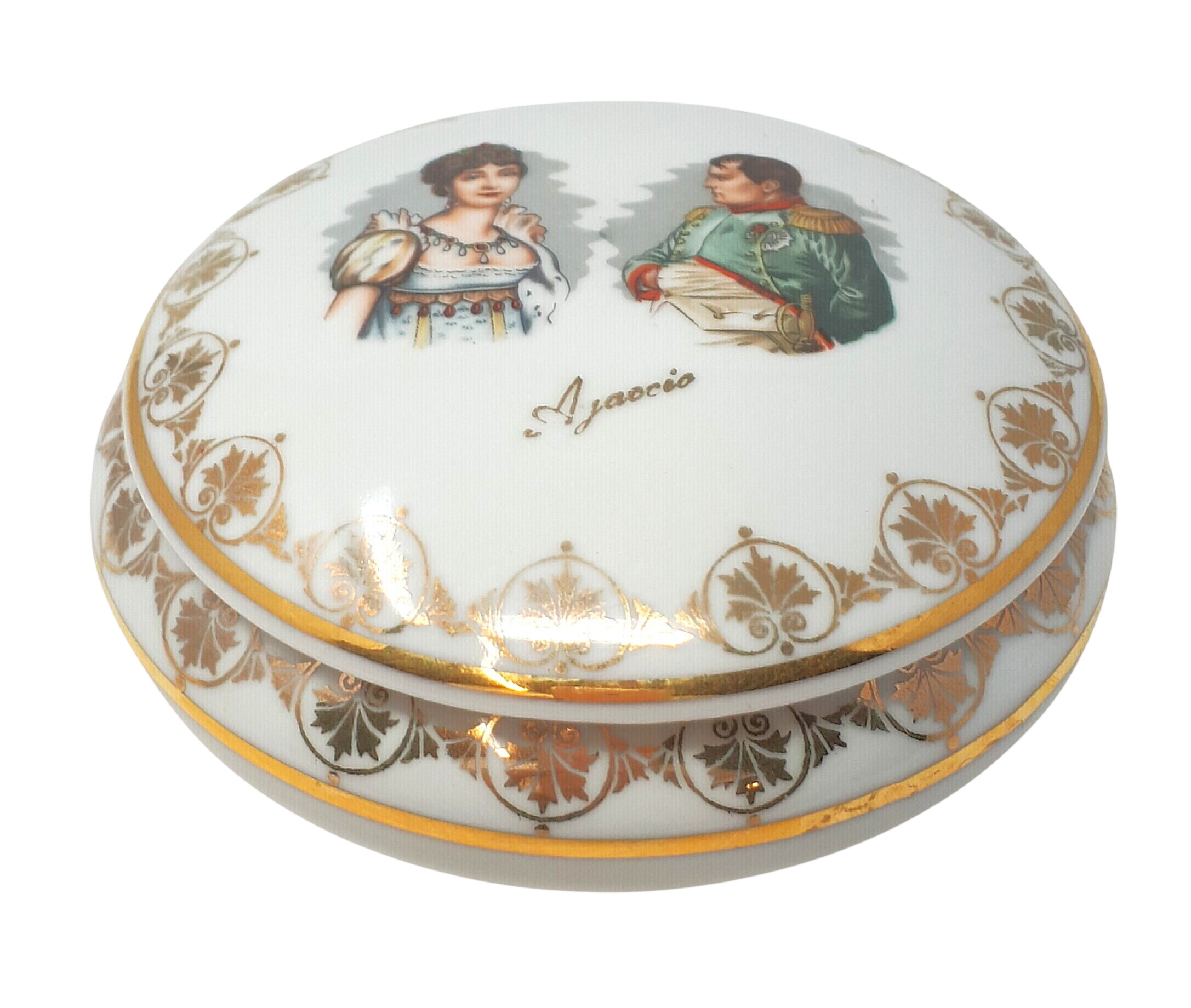 Acheter Bonbonnière en porcelaine État correct - 10,00 € Bonbonnière en porcelaine État correct reconditionné disponible sur Label Emmaüs