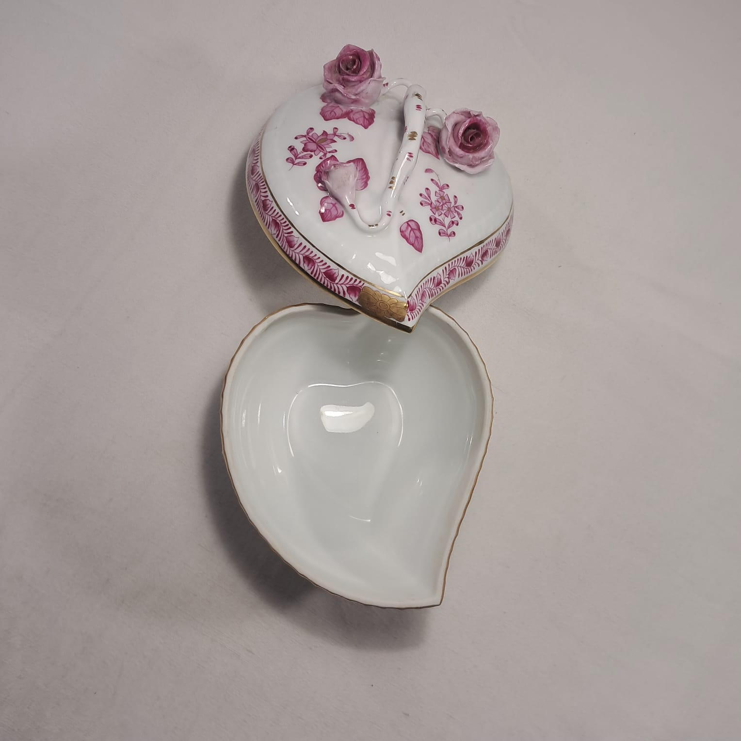 Voir photo 7 de Bonbonnière ou Sucrier cœur en porcelaine Sticher Bonbonnière ou Sucrier cœur en porcelaine Sticher Très bon état reconditionné photo 7