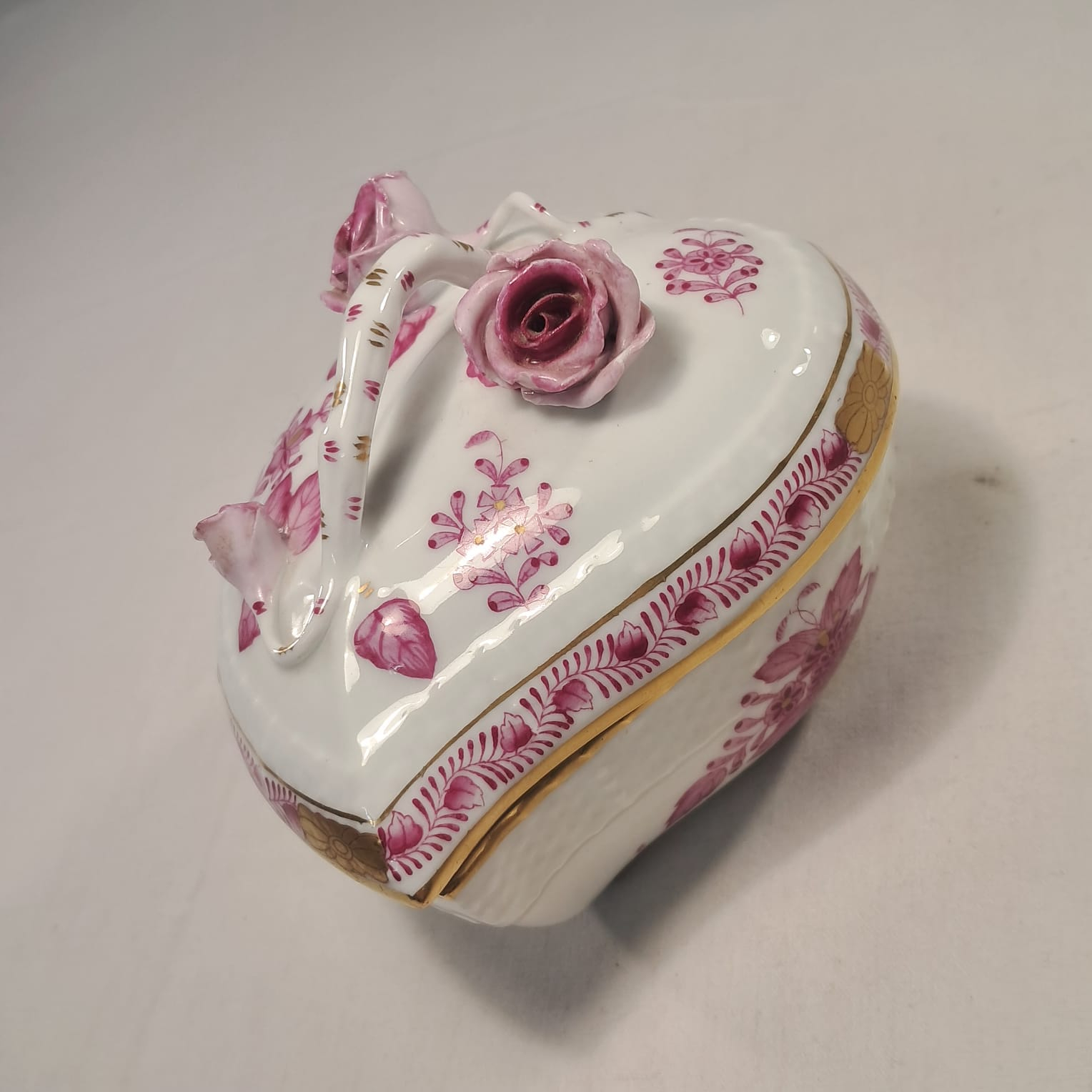 Voir photo 9 de Bonbonnière ou Sucrier cœur en porcelaine Sticher Bonbonnière ou Sucrier cœur en porcelaine Sticher Très bon état reconditionné photo 9