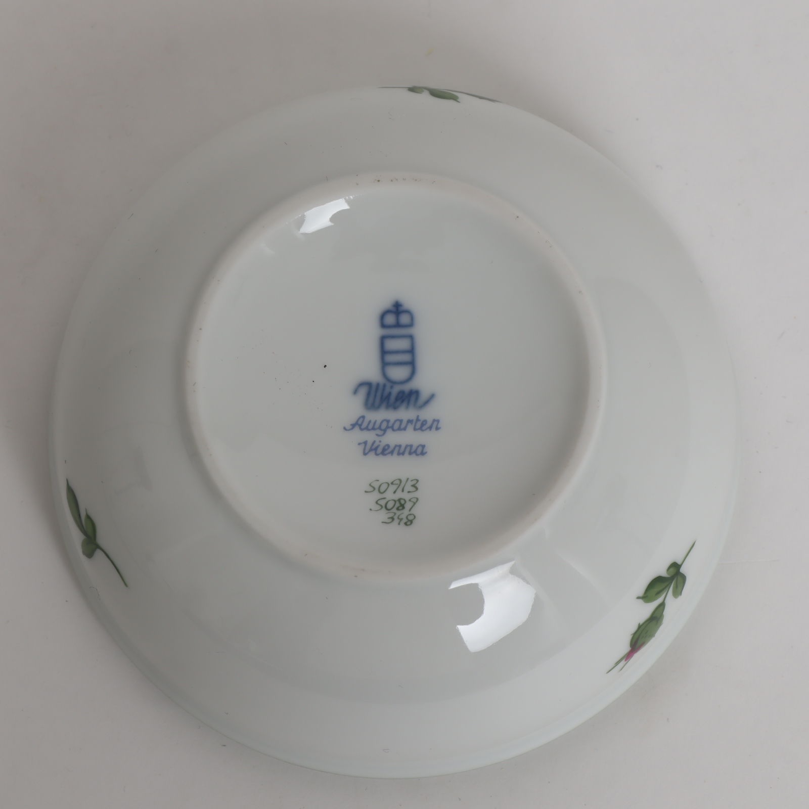 Voir photo 5 de Bonbonnière porcelaine de Vienne Bonbonnière porcelaine de Vienne Bon état reconditionné photo 5