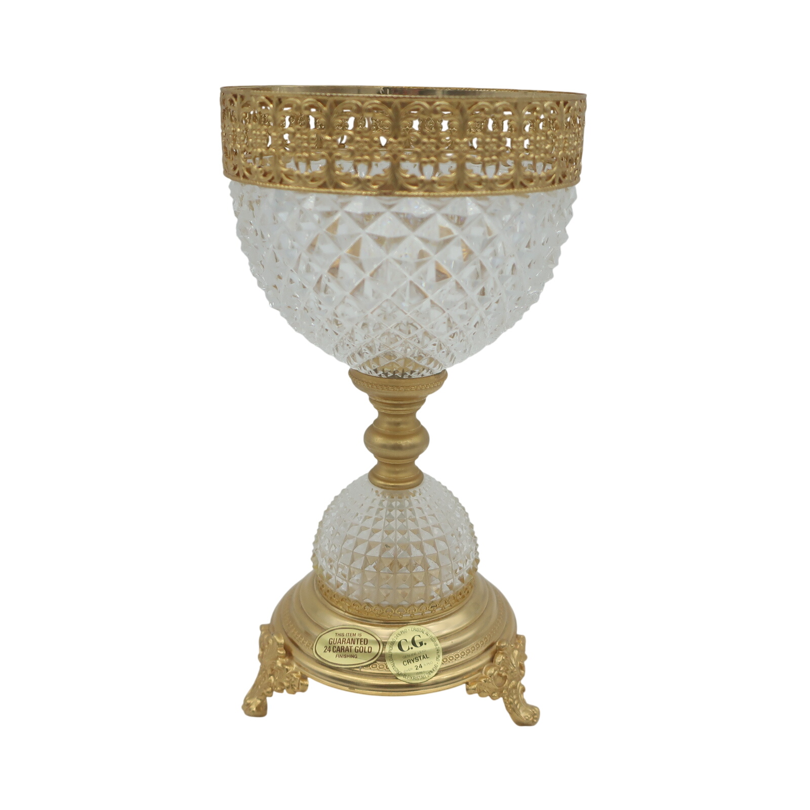 Acheter Bonbonnière vintage en bronze doré et cristal taillé Très bon état - 750,00 € Bonbonnière vintage en bronze doré et cristal taillé Très bon état reconditionné disponible sur Label Emmaüs