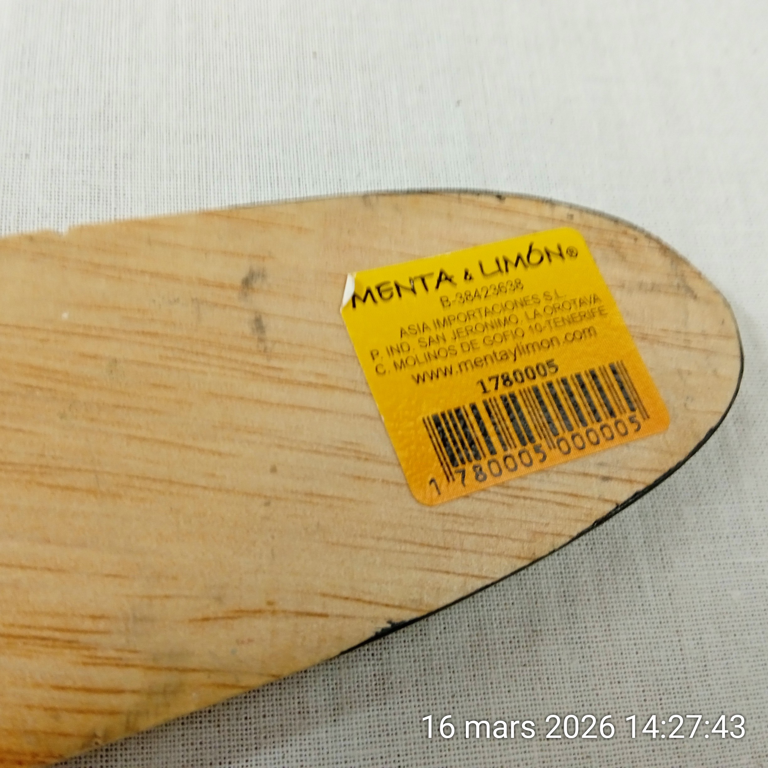 Voir photo 4 de Boomerang Salamandre en bois 40 cm Boomerang Salamandre en bois 40 cm Très bon état reconditionné photo 4