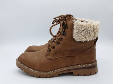 Acheter Boots Eram fourrées marron 38 de seconde main - 25,00 € Boots Eram fourrées marron 38 de seconde main Eram reconditionné disponible sur Claquettes Market