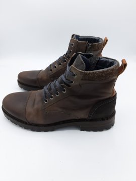Boots homme cuir de seconde main Très bon état - 28,00 € Boots homme cuir de seconde main Très bon état Eram reconditionné disponible sur Claquettes Market