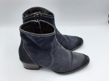 Acheter Boots tamaris bleu de seconde main - 25,00 € Boots tamaris bleu de seconde main Tamaris reconditionné disponible sur Claquettes Market