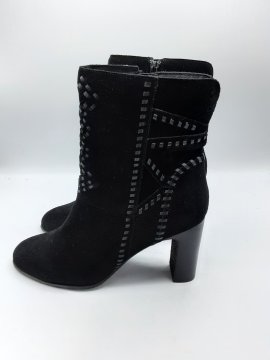 Boots Texto noir de seconde main - 25,00 € Boots Texto noir de seconde main reconditionné disponible sur Claquettes Market