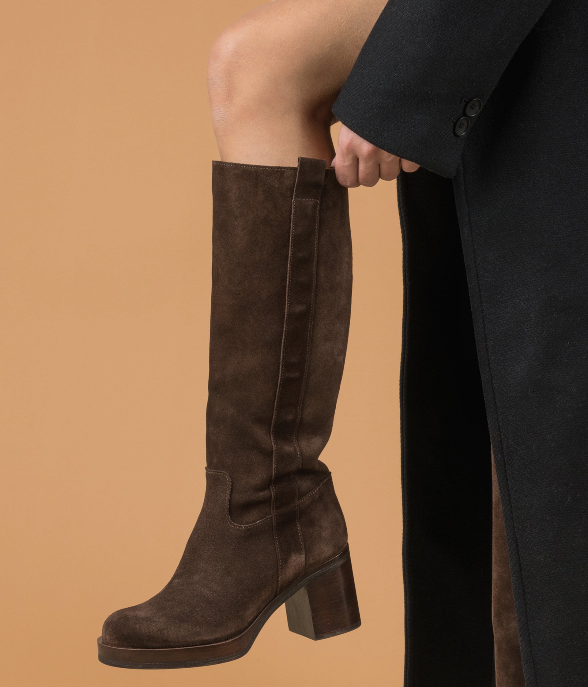 BOTTE ENORA CHOCOLAT Seconde chance - 122,50 € BOTTE ENORA CHOCOLAT Seconde chance Bocage reconditionné disponible sur Claquettes Market