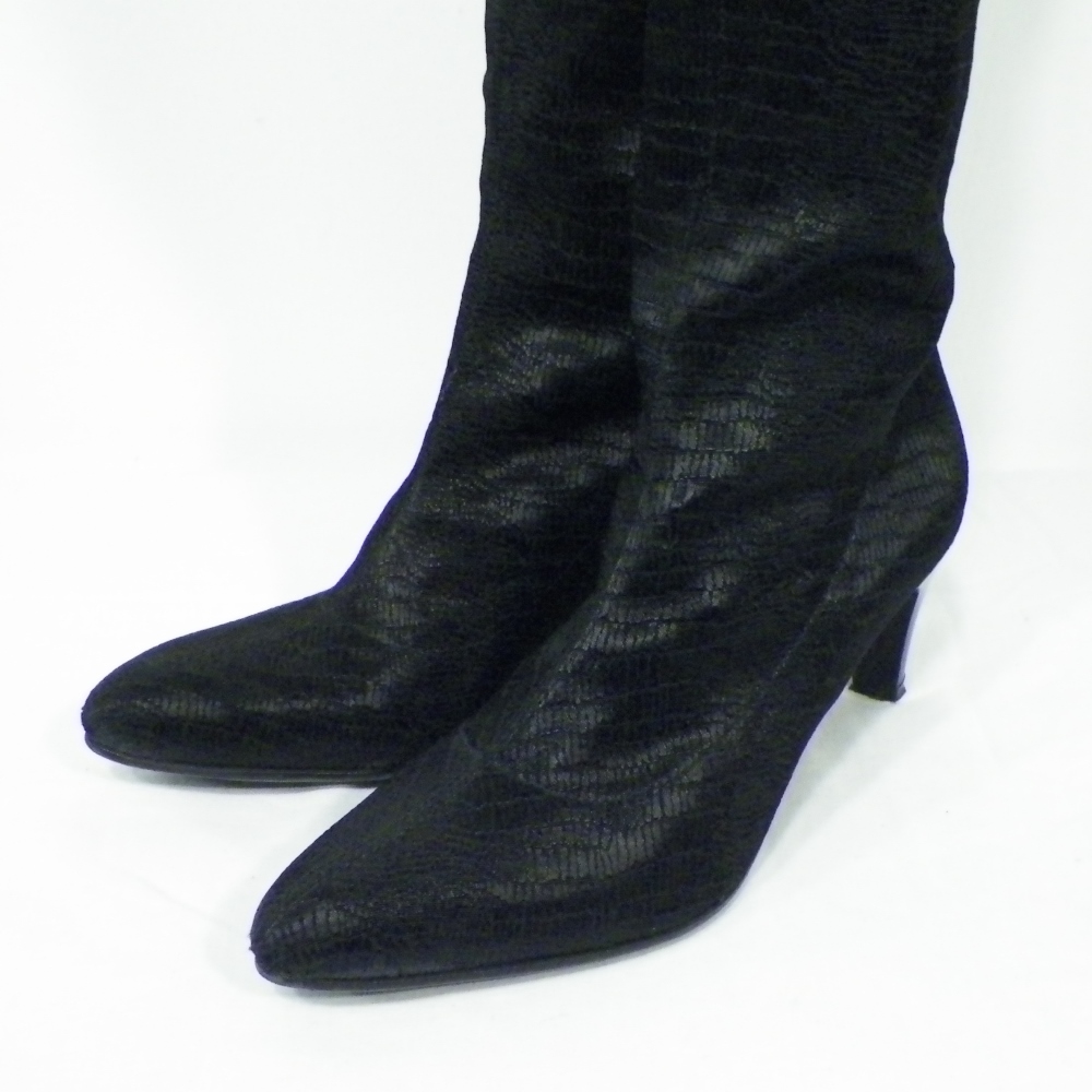 Voir photo 3 de Botte Femme Noire AZUREE Pointure Estimée 35. Botte Femme Noire AZUREE Pointure Estimée 35. Bon état reconditionné photo 3