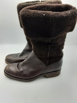 bottes aigles chocolat de seconde main - 30,00 € bottes aigles chocolat de seconde main Aigle reconditionné disponible sur Claquettes Market