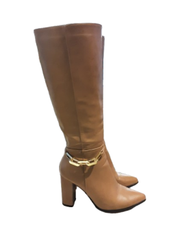 Bottes beiges de seconde main Bon état - 25,00 € Bottes beiges de seconde main Bon état N/A reconditionné disponible sur Claquettes Market