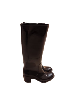 Bottes de pluie noires tex de seconde main Très bon état - 15,00 € Bottes de pluie noires tex de seconde main Très bon état N/A reconditionné disponible sur Claquettes Market