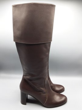 Bottes marron - 12,00 € Bottes marron N/A reconditionné disponible sur Claquettes Market | Dero