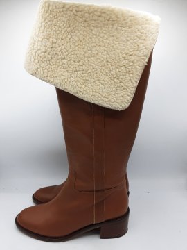 Bottes Mellow Yellow camel de seconde main - 40,00 € Bottes Mellow Yellow camel de seconde main Mellow Yellow reconditionné disponible sur Claquettes Market