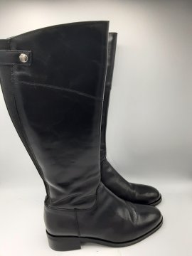 Bottes noir de seconde main - 40,00 € Bottes noir de seconde main Eram reconditionné disponible sur Claquettes Market