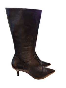 Bottes SAN MARINA noires de seconde main - 35,00 € Bottes SAN MARINA noires de seconde main San Marina reconditionné disponible sur Claquettes Market