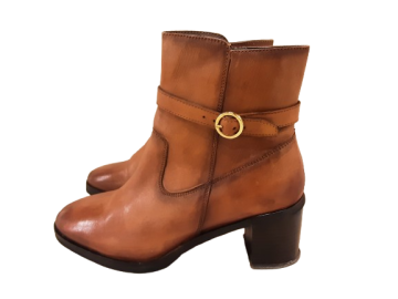 Acheter Bottine à talon Taneo de seconde main - 25,00 € | Dero Bottine à talon Taneo de seconde main N/A reconditionné disponible sur Claquettes Market | Dero