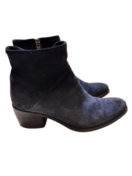 Acheter bottine bleu marine en cuir velours MINKA de seconde main - 15,00 € | Dero bottine bleu marine en cuir velours MINKA de seconde main N/A reconditionné disponible sur Claquettes Market | Dero