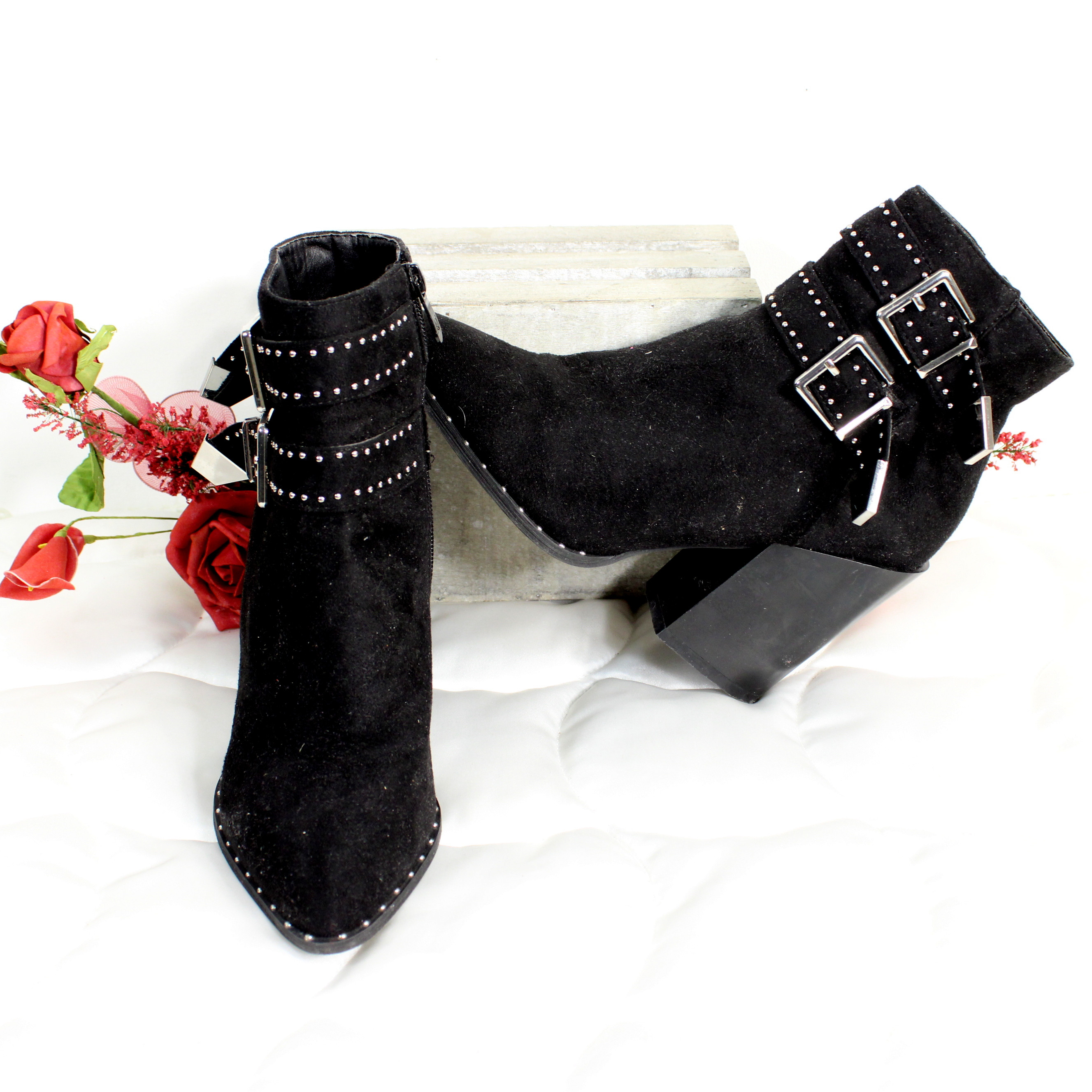 Voir photo 6 de Bottine Femme Noir Pointure Estimée 38 Bottine Femme Noir Pointure Estimée 38 Bon état reconditionné photo 6