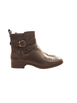 Acheter Bottine noir cuir CAPRICE T39 de seconde main - 50,00 € Bottine noir cuir CAPRICE T39 de seconde main N/A reconditionné disponible sur Claquettes Market