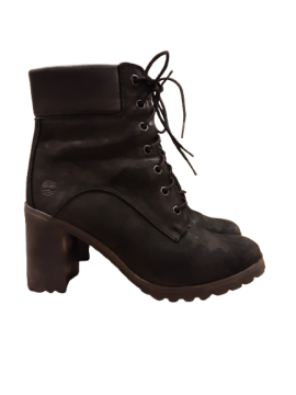 Bottines à talon de seconde main - 35,00 € Bottines à talon de seconde main Timberland reconditionné disponible sur Claquettes Market