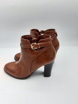 Acheter bottines à talon Gémo camel de seconde main - 20,00 € | Dero bottines à talon Gémo camel de seconde main Gémo reconditionné disponible sur Claquettes Market | Dero