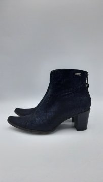 Acheter Bottines bleu de seconde mains - 30,00 € Bottines bleu de seconde mains Dorking reconditionné disponible sur Claquettes Market