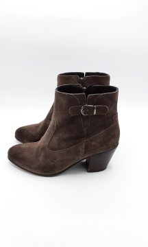 Acheter Bottines BOCAGE seconde main - 25,00 € Bottines BOCAGE seconde main Bocage reconditionné disponible sur Claquettes Market