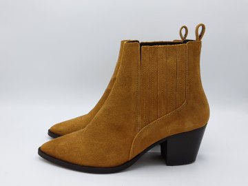 Acheter Bottines Brodequin 38 cuir velours jaune moutarde de seconde main - 25,00 € Bottines Brodequin 38 cuir velours jaune moutarde de seconde main N/A reconditionné disponible sur Claquettes Market
