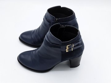 Acheter Bottines cuir bleu seconde main - 30,00 € Bottines cuir bleu seconde main Eram reconditionné disponible sur Claquettes Market