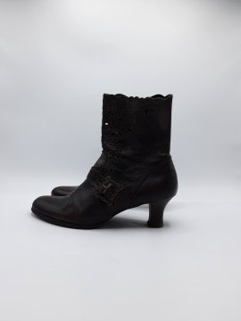 Bottines cuir femme - 15,00 € Bottines cuir femme reconditionné disponible sur Claquettes Market