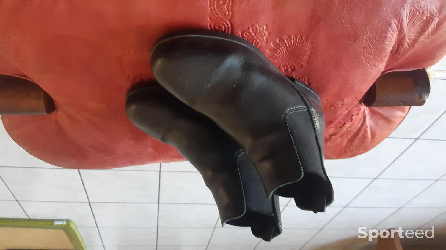Bottines d'équitation cuir 33 Très bon état Fouganza reconditionné disponible sur Sporteed