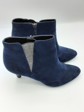Bottines de seconde main noires Bon état - 15,00 € Bottines de seconde main noires Bon état Eram reconditionné disponible sur Claquettes Market