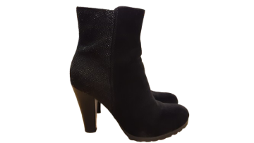 Bottines de seconde main - 10,00 € Bottines de seconde main N/A reconditionné disponible sur Claquettes Market