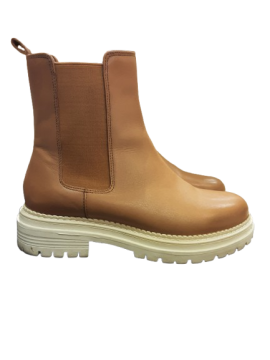 Acheter Bottines de seconde main - 25,00 € Bottines de seconde main N/A reconditionné disponible sur Claquettes Market