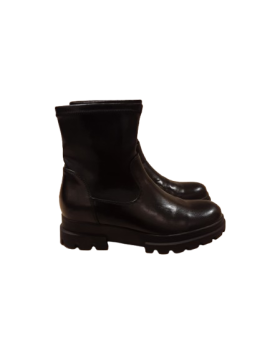 Bottines noires de seconde main - 10,00 € Bottines noires de seconde main N/A reconditionné disponible sur Claquettes Market