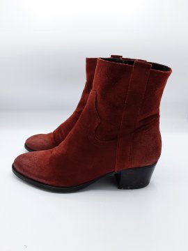 Acheter Bottines rouge de seconde main - 15,00 € Bottines rouge de seconde main Eram reconditionné disponible sur Claquettes Market