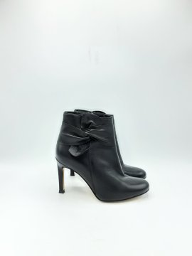 Acheter bottines San Marina de seconde de main - 28,00 € | Dero bottines San Marina de seconde de main San Marina reconditionné disponible sur Claquettes Market | Dero
