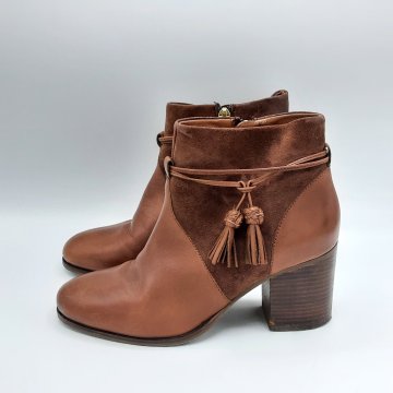 Bottines - 45,00 € Bottines N/A reconditionné disponible sur Claquettes Market