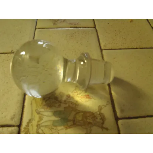 Acheter Bouchon Decanteur A Vin En Verre occasion - 14,00 € Bouchon Decanteur A Vin En Verre occasion reconditionné disponible sur Rakuten