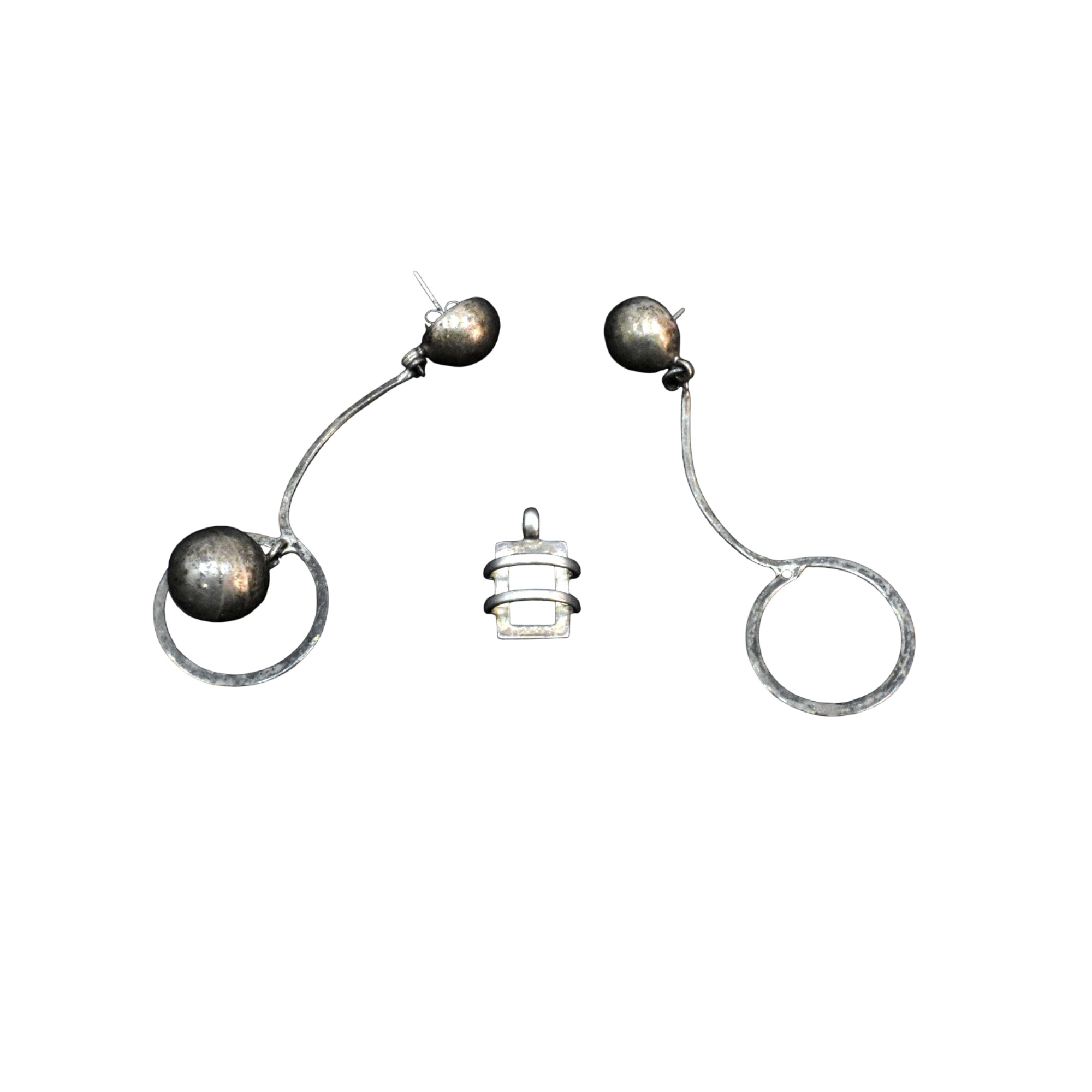 Voir photo 9 de Boucles d'Oreilles & Pendentif Incomplets - Argent 925 Boucles d'Oreilles & Pendentif Incomplets - Argent 925 État correct reconditionné photo 9