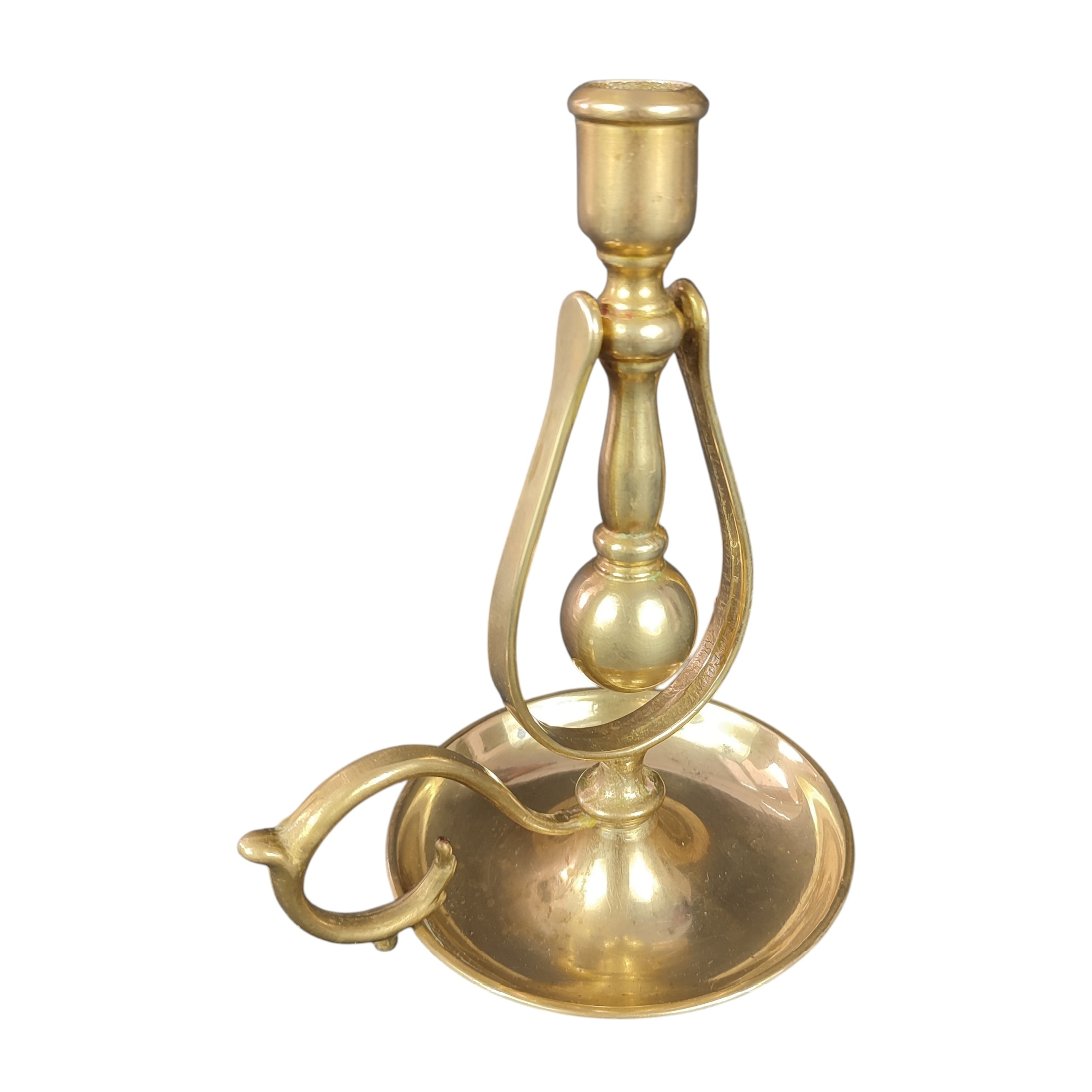 Bougeoir de bateau ou à bascule vintage en laiton Bon état - 29,00 € Bougeoir de bateau ou à bascule vintage en laiton Bon état reconditionné disponible sur Label Emmaüs
