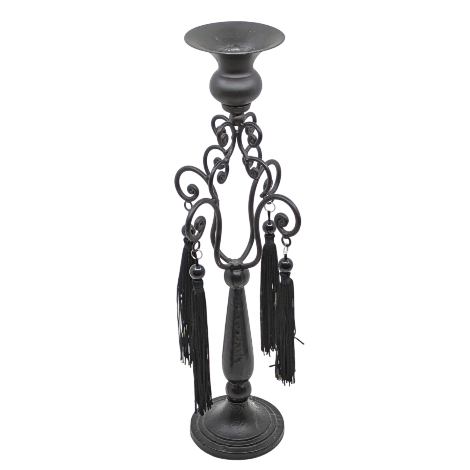 Bougeoir en métal noir avec pampilles décoratives Bon état - 12,60 € Bougeoir en métal noir avec pampilles décoratives Bon état reconditionné disponible sur Label Emmaüs