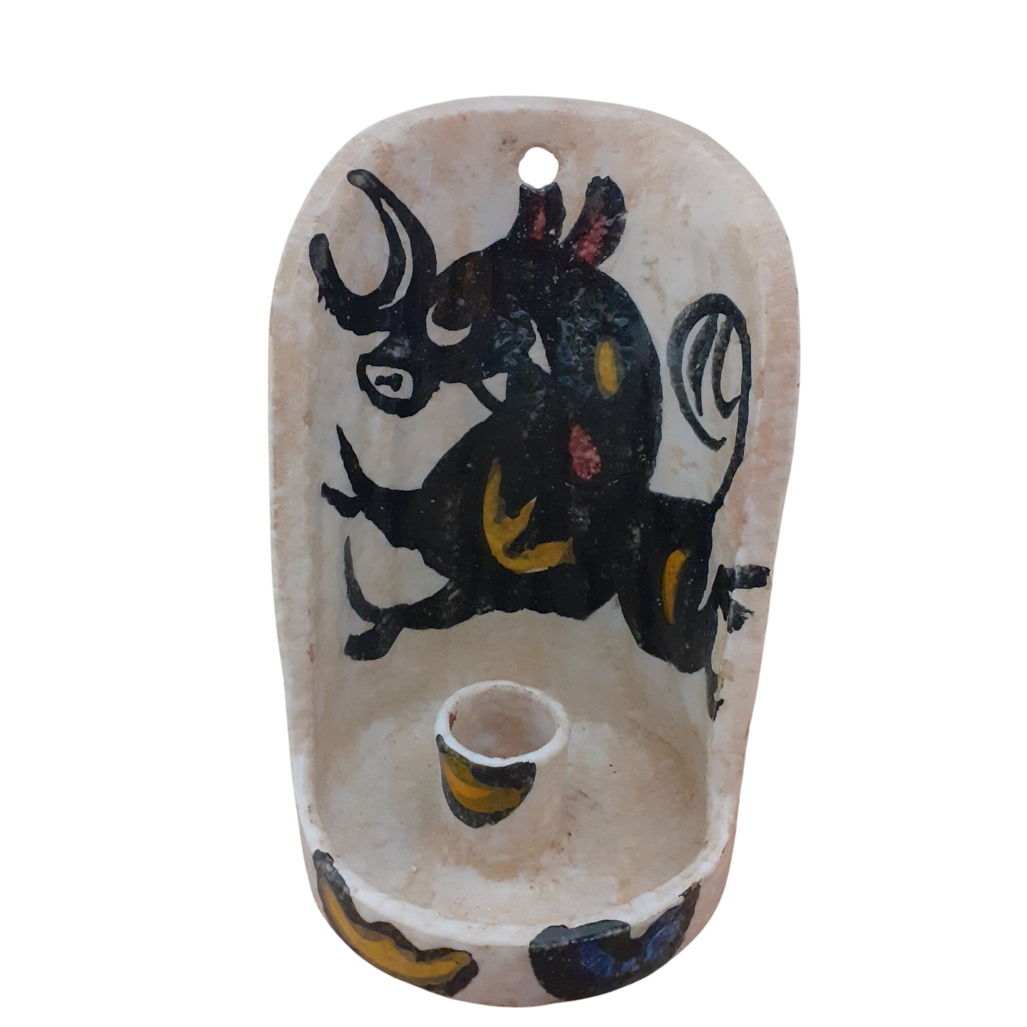 Bougeoir en terre cuite à décor de taureau ( style VALLAURIS) Très bon état - 16,00 € Bougeoir en terre cuite à décor de taureau ( style VALLAURIS) Très bon état reconditionné disponible sur Label Emmaüs