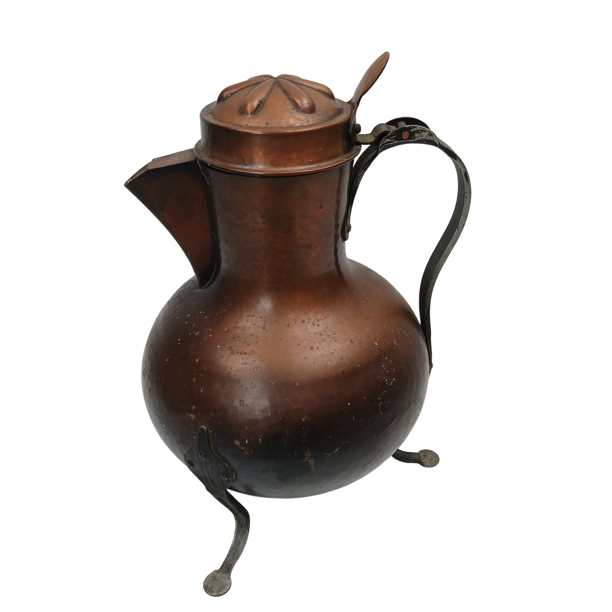 Acheter Bouilloire ancienne en cuivre État correct - 45,00 € Bouilloire ancienne en cuivre État correct reconditionné disponible sur Label Emmaüs