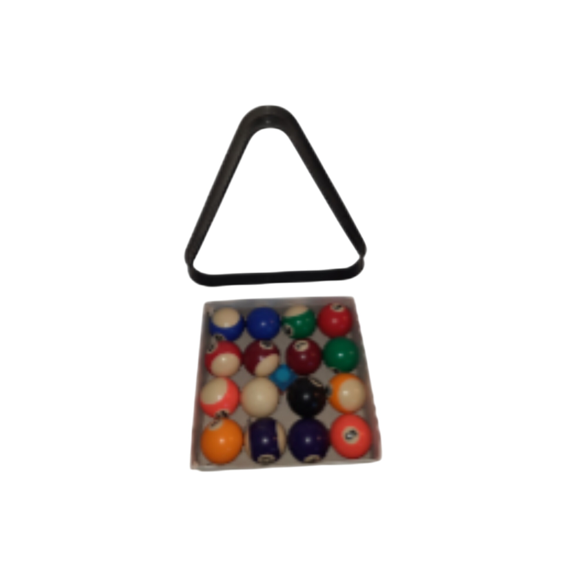 Boules d'un mini billard et un triangle État correct - 10,00 € Boules d'un mini billard et un triangle État correct reconditionné disponible sur Label Emmaüs